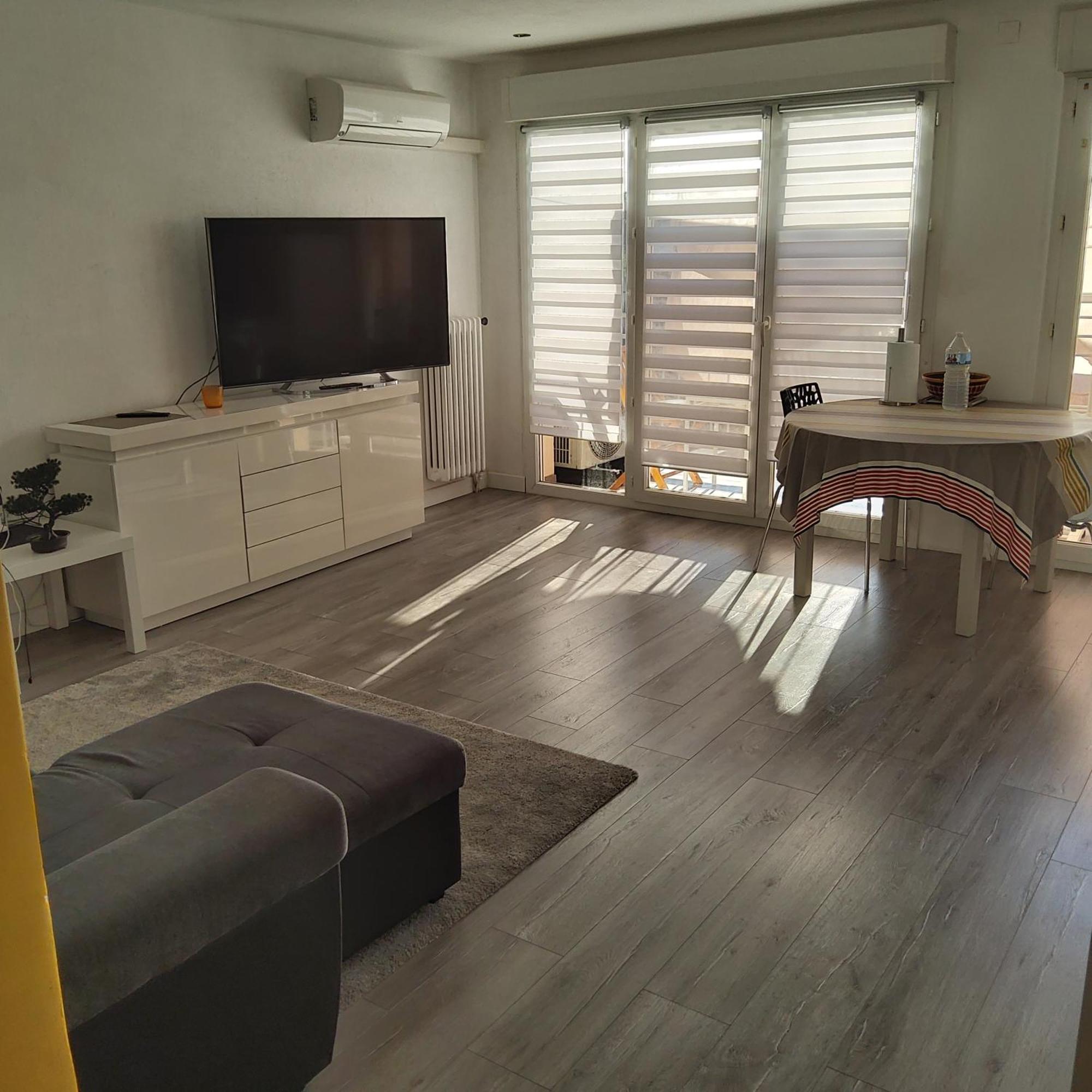 Appartement T2 อัลบี ภายนอก รูปภาพ